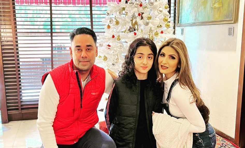 Riddhima Kapoor with her husband and daughter