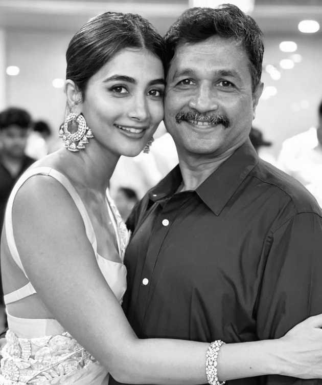 Pooja Hegde With her Father