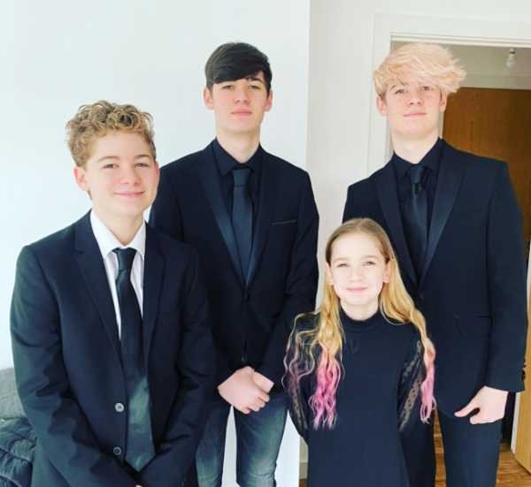 Tilly Mills with her 3 siblings