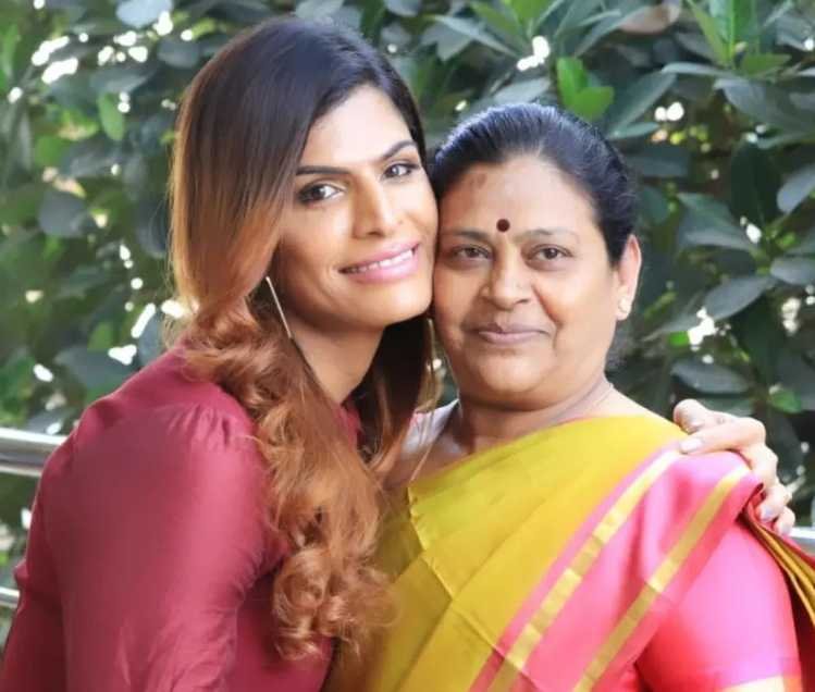 Neethu Vanajakshi With Her Mother