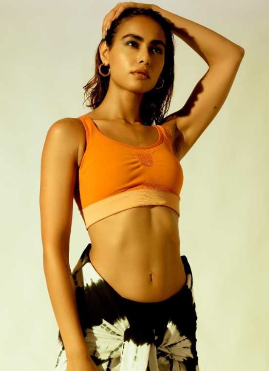 Naina Bhan Body Features